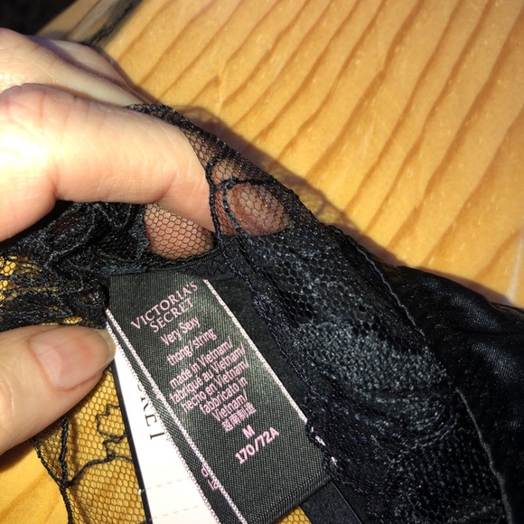 Victoria’s Secret Very Sexy Thong Satin Lace Hipster Size Medium Black NWT - Picture 4 of 12